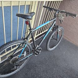 Trek 820 Mountain Bike