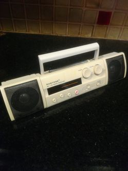 Vintage Portable AM/FM Mini Boom Box