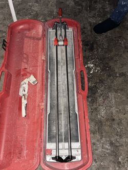 Rubi Cutting Board