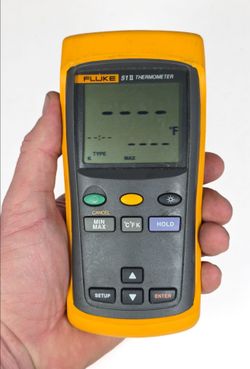 Fluke 51 II Digital Handheld Thermometer Thermocouple without Probe - WORKS GREAT!