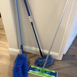 2 Fan dusters & XL Swifter - house cleaning tools - home - Simi Valley 