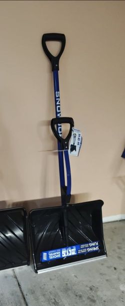 Snow Joe Shovelution 18-inch Strain-Reducing Snow Shovels