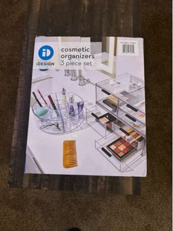 Cosmetic organizers