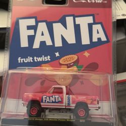 M2 Machines Coca-Cola Fanta 1979 Dodge 150 Macho Power Wagon