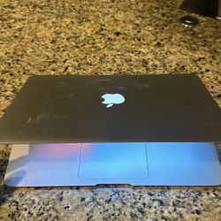 Apple MacBook Air 13.3 Inches