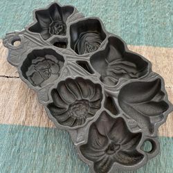 Floral Vintage Cast Iron Muffin Pan
