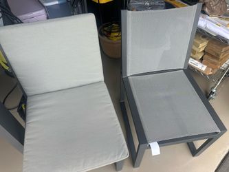 Brand new table n chairs for outdoor