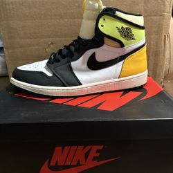Jordan 1 Volt 