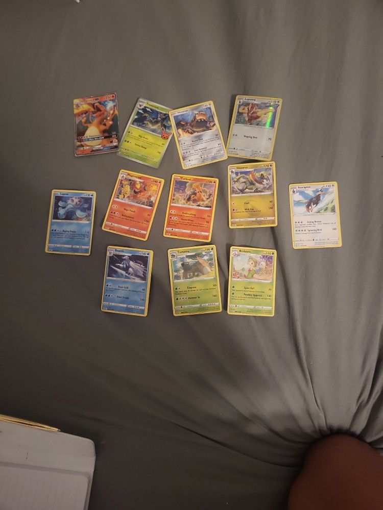 12 Pokemon Cards