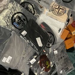 Full Lot Streetwear Clothing Batch (Hoodies, Tees, Pants, Belts) – Full Lot