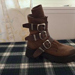 Steve Madden  Womens Boots Zipper Buckles Leather Size 11m ROLAND