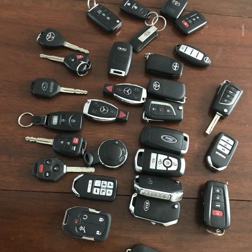 Car keys Bmw new key fob Lexus key fob Nissan key Jeep key Bentley key Toyota key fob