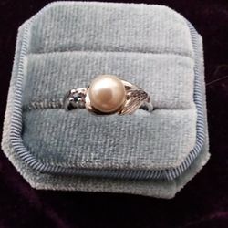 Vintage 1970's Pearl Ring