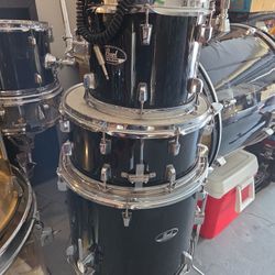 Pearl Roadshow 5 Piece Drumset