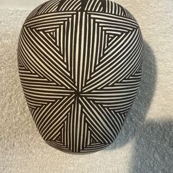  Acoma Pueblo Pottery Vase – Hand-Painted, Signed (6”) – Small Chip