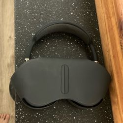 Apple Headphones Pro Max