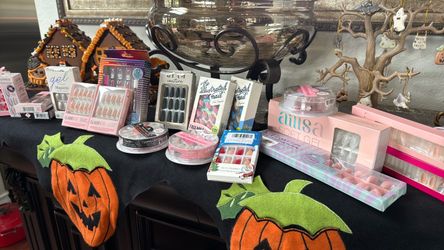 Press-On Nail Kit Bundle – Mixed Brands