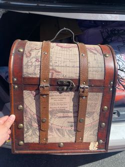 🍷 Vintage World Map Wine Trunk / Wine Storage Chest