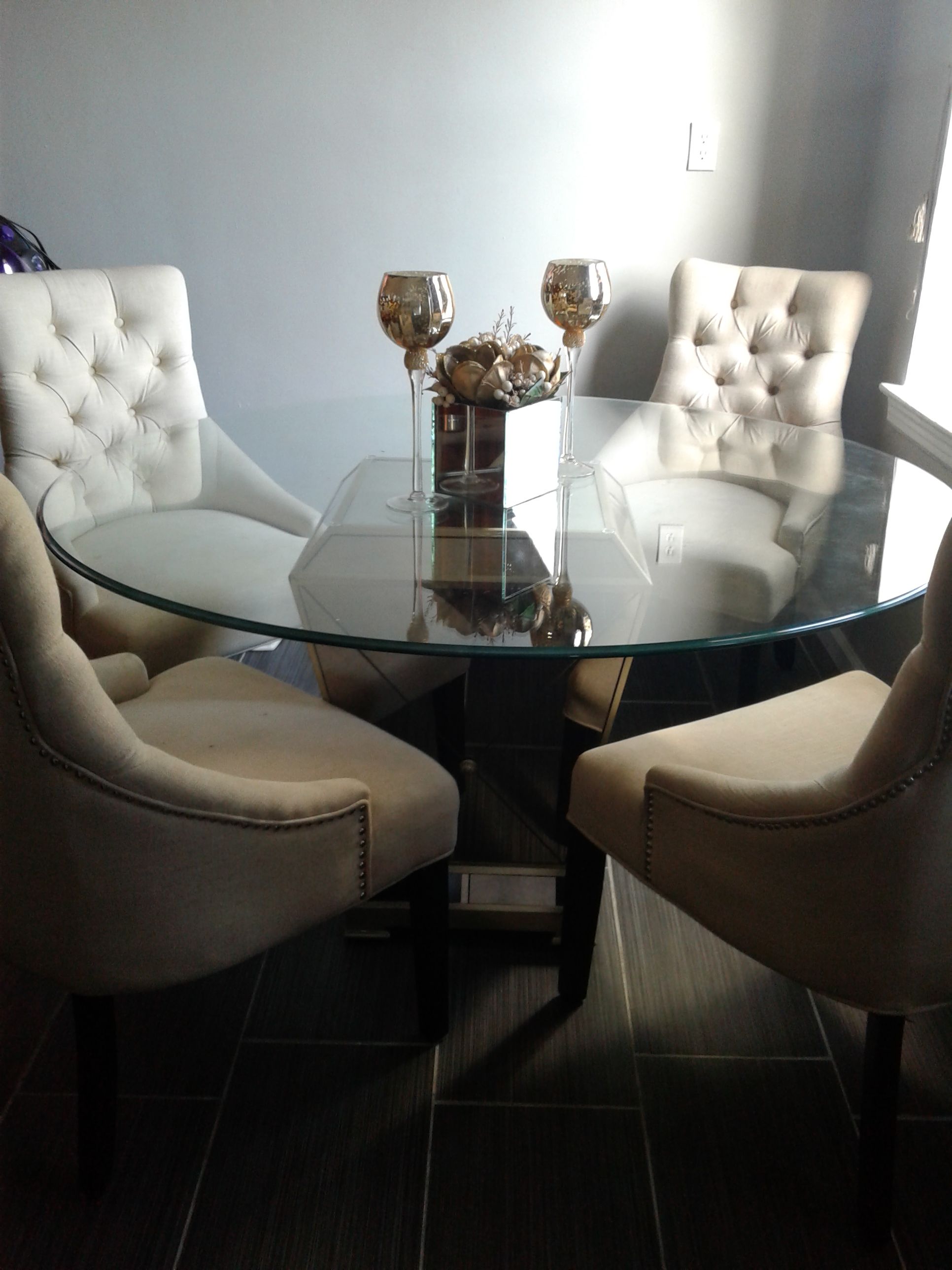 Dining Room Furniture Nj : Affordable Dining Room Tables And Dinette Sets For Sale In Nj - Shapes and sizes of dining tables, chairs and furniture need to be considered so personal movement is not impeded when the room is fully in use.