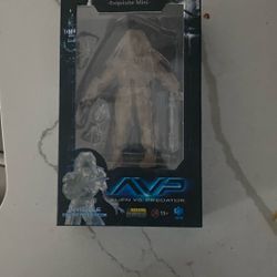   Alien Vs Predator Invisible Celtic Minifigure