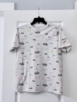 NIKE Shirt