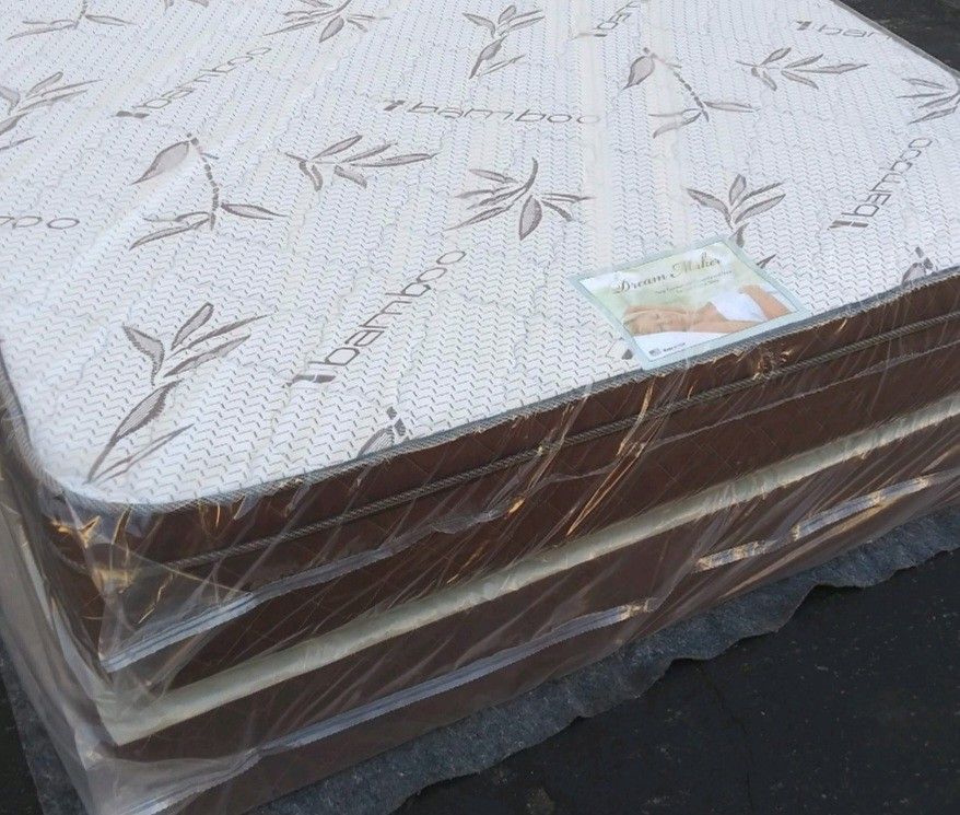 Brand new King size pillowtop mattress included box spring Free Delivery