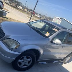 2000 Mercedes-Benz M-Class