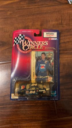Winner’s Circle Jeff Gordon Die Cast 1999 Lifetime Series 2/8 Winners Circle