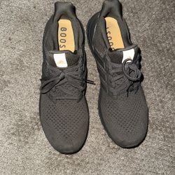 Adidas Men’s Size 11