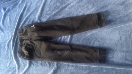 Boys jordan sweats size L