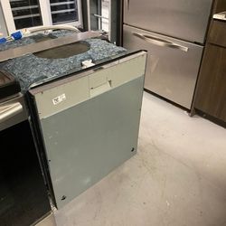 Thermador Dishwasher 24"inch Panel Ready 