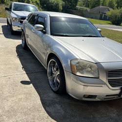 2005 Dodge Magnum