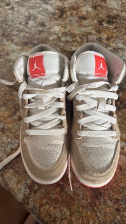 Air Jordan 1 Mid SE GS Beige Kids Size 1Y Youth Sneakers