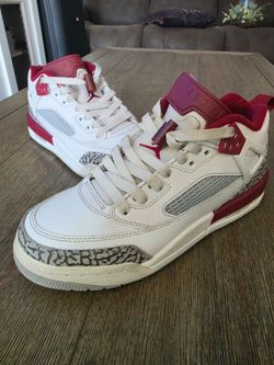 Nike Jordan Spizike Low Team Red used youth Shoes Size 5.5
