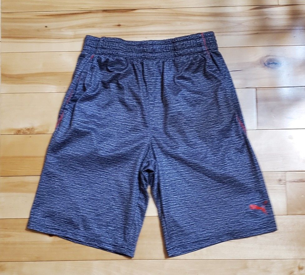 PUMA Boys Gray Athletic Shorts (M ~ 10/12)