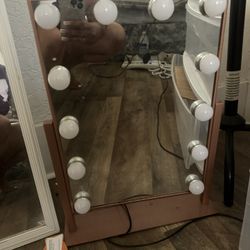 Small Makeup Vanity Mirror 