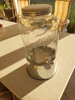 Beverage dispenser