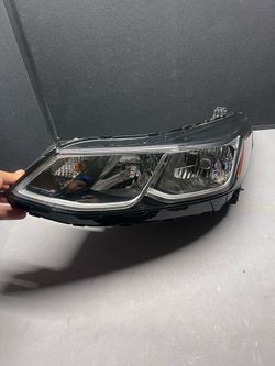 2016 to 2019 Chevy Cruze driver headlight