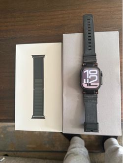 Apple Watch Ultra 2 cellular lightly used comes with 2 bands