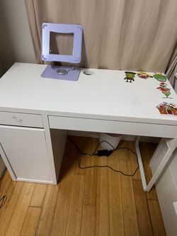 IKEA MICKE white desk