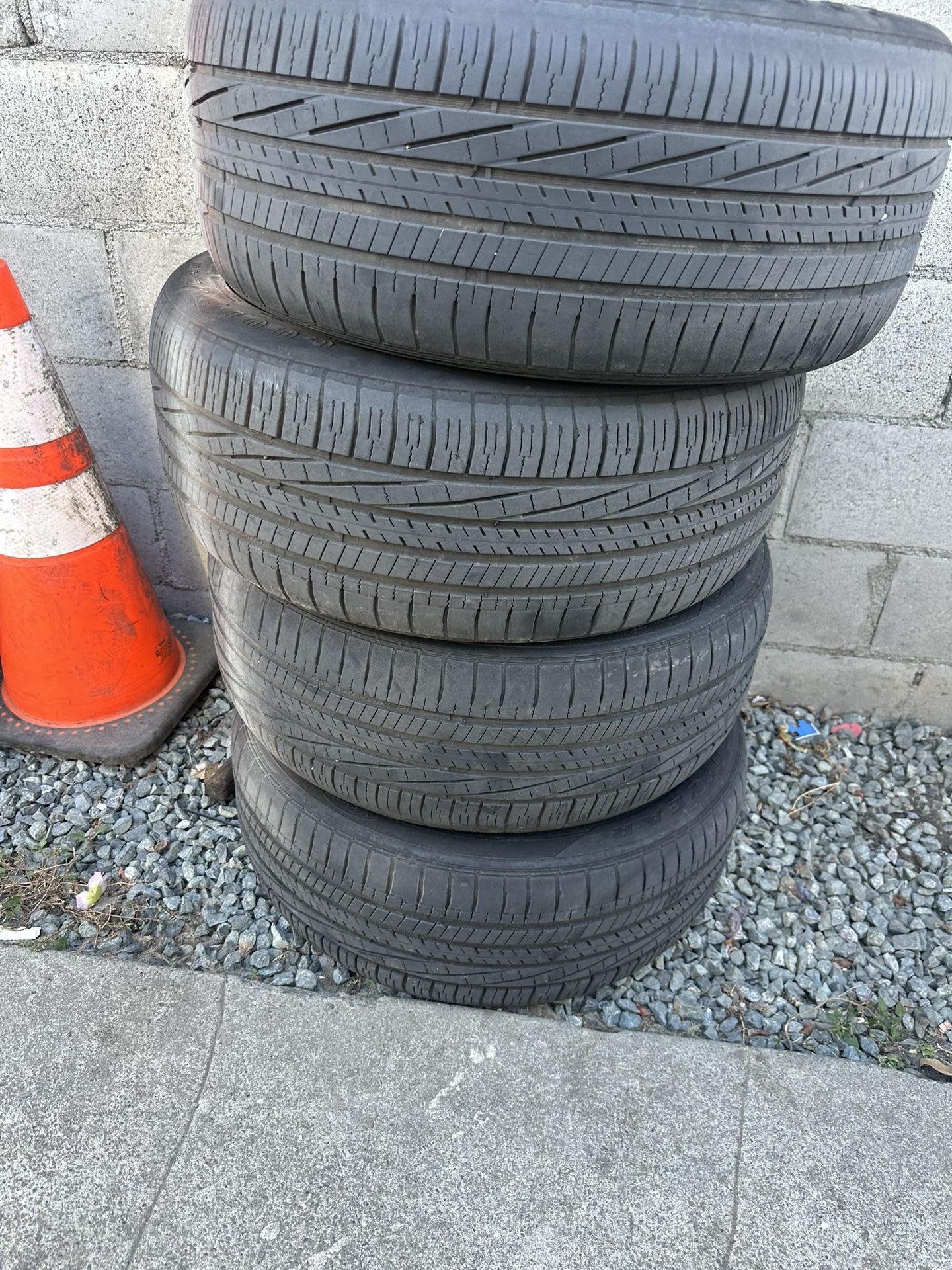 245 45 19 Tires