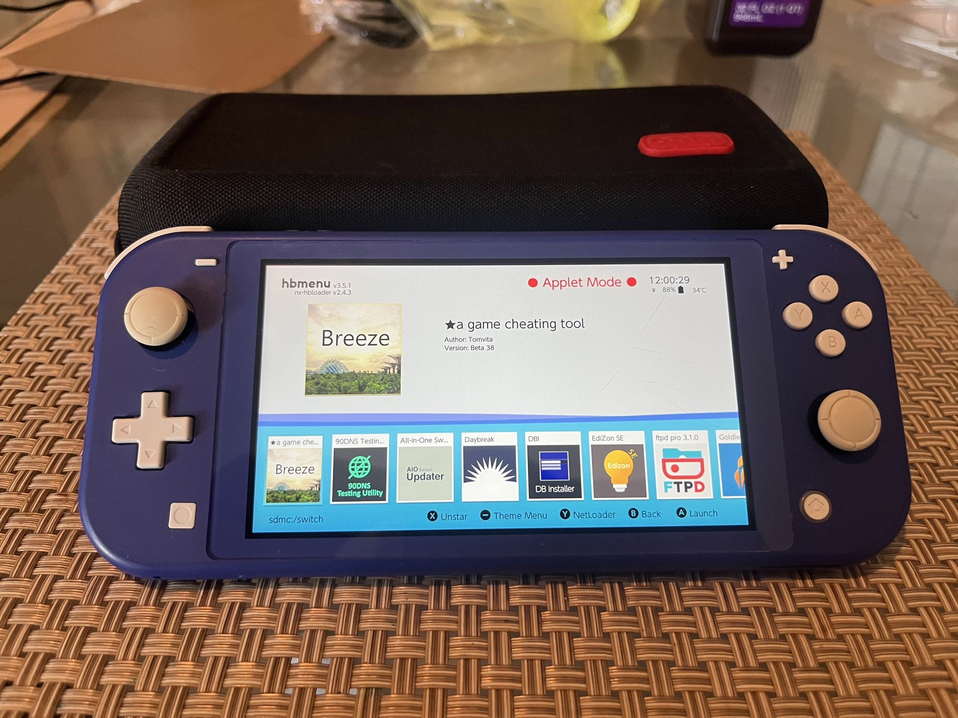 Switch Lite Nintendo Switch Subreddit Vs Nintendo Should I Get