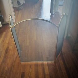 Screen For Fireplace To Catch Amber $189 New I'm Only Asking For 30