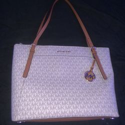 Michael Kors Bag (Read Description)