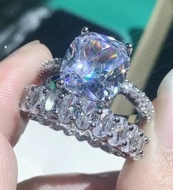 Wedding ring/engagement ring