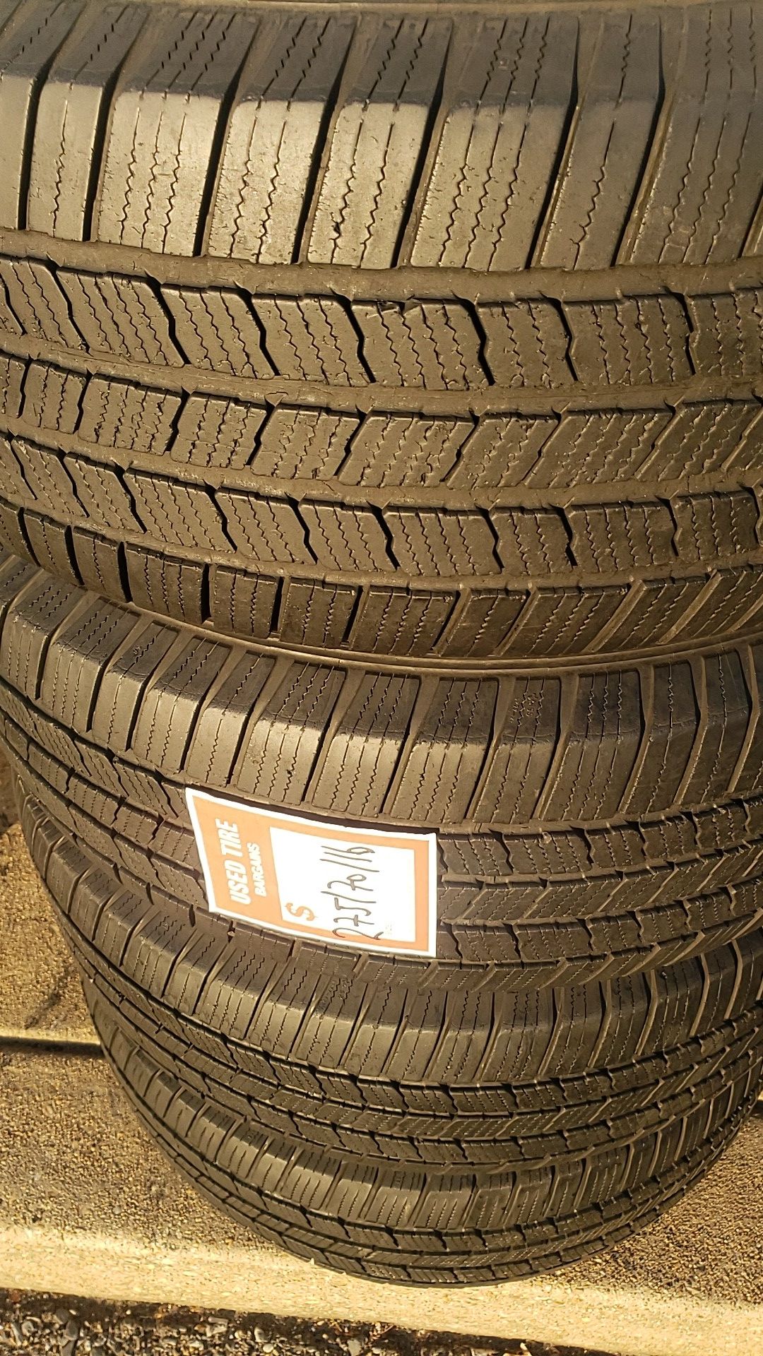 Four matching Michelin tires for sale 275/70/16