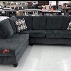  Abinger Smoke 2-piece Raf Chaise Sectional, Seccional, Couch// Delivery Available// 