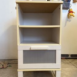 White End Table / Bedside Table