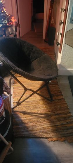 Fold up blk chair