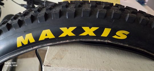 MAXIS  TIRES